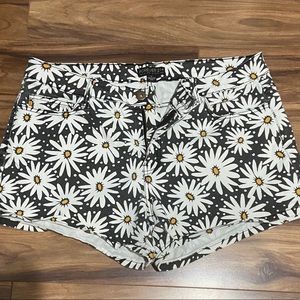 Forever 21 daisy shorts